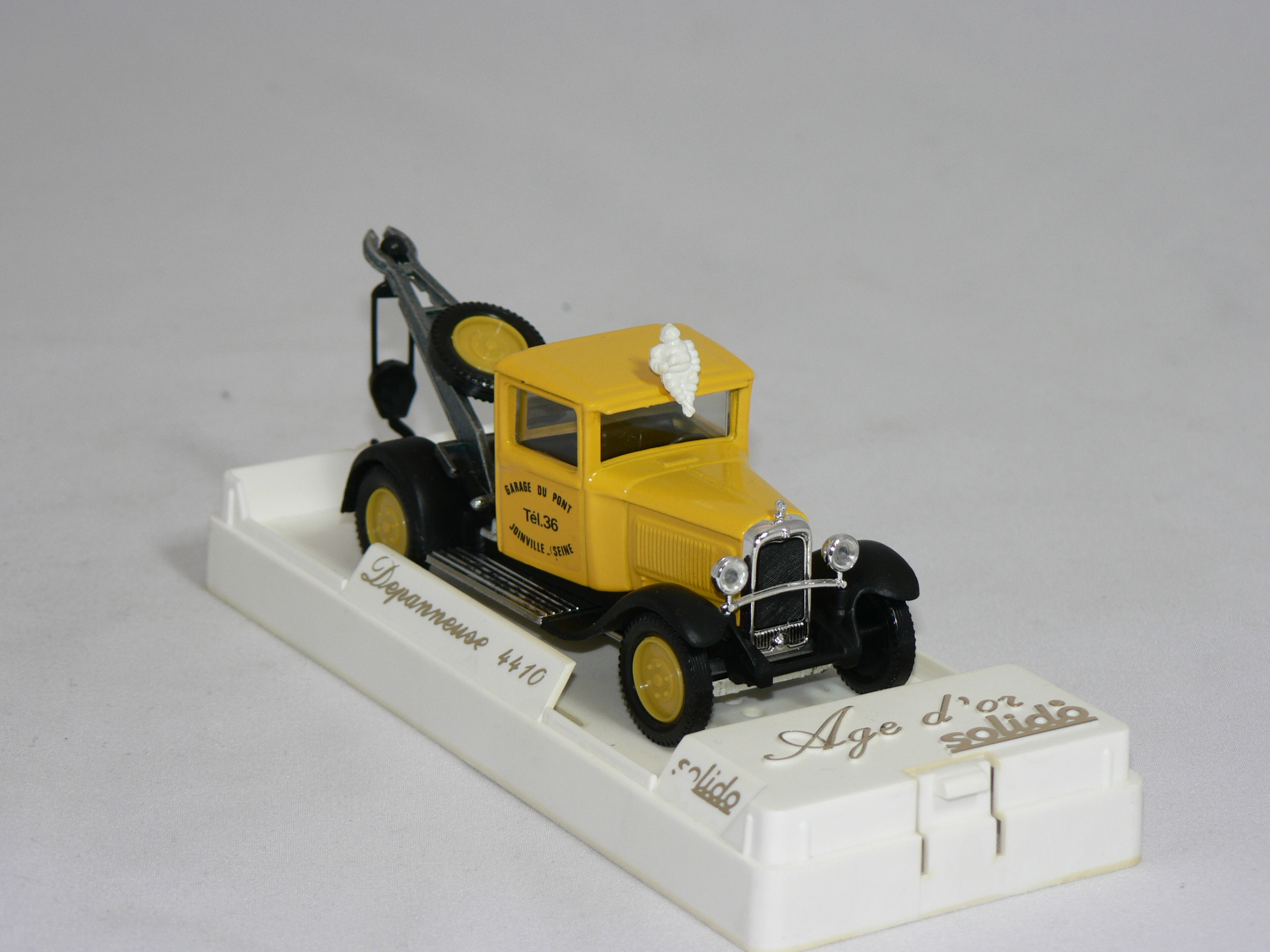 Citroen  C4  1930  Bärgare  1:43  Solido