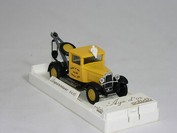 Citroen  C4  1930  Bärgare  1:43  Solido