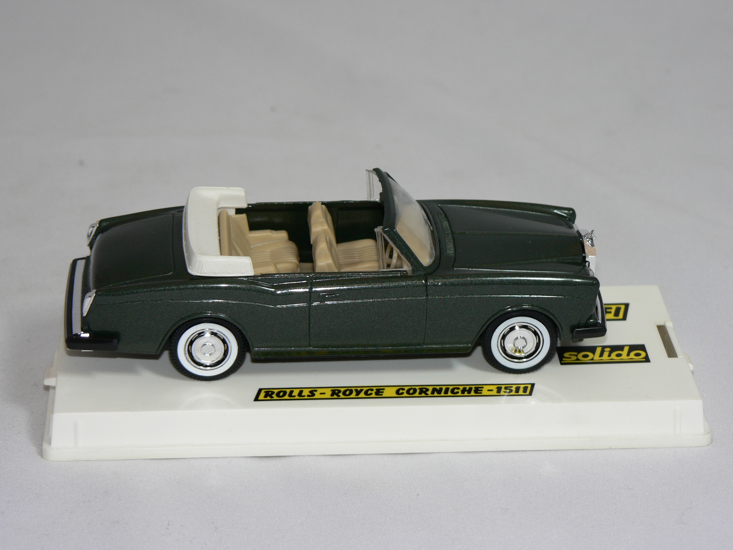 Rolls Royce Corniche  1960   1:43 Solido - 3