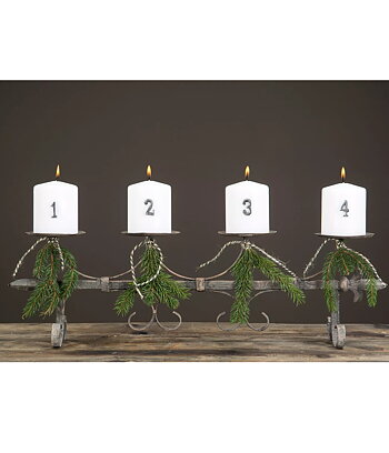Adventssiffror 1-4. Ljuspin att sätta på ljusen
