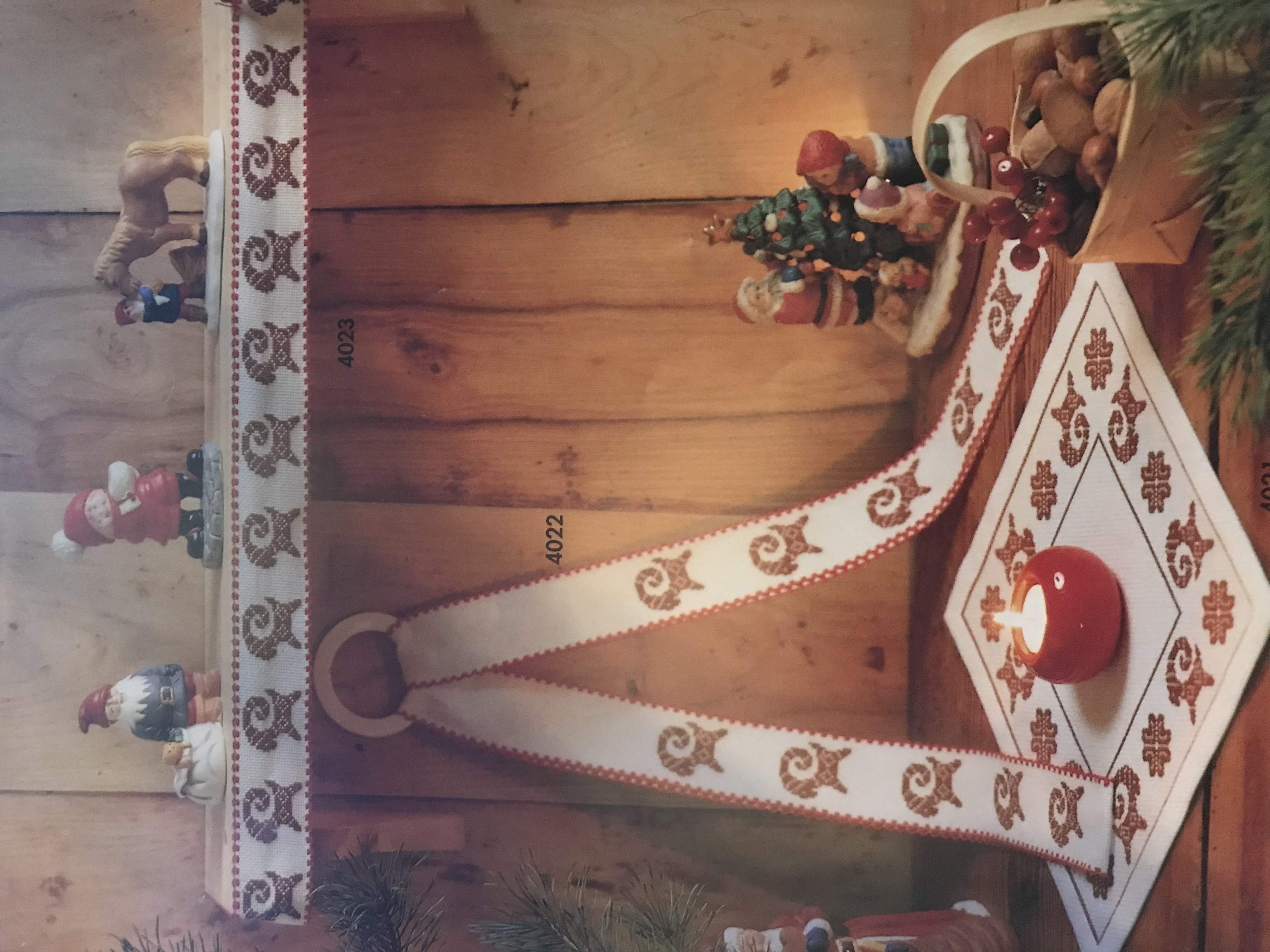 Julremsa. Julbockar.