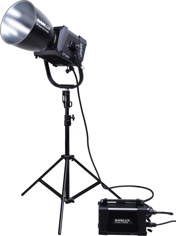 Nanlux Evoke 2400B Spot Light in Flight Case with 45° Reflector - 18