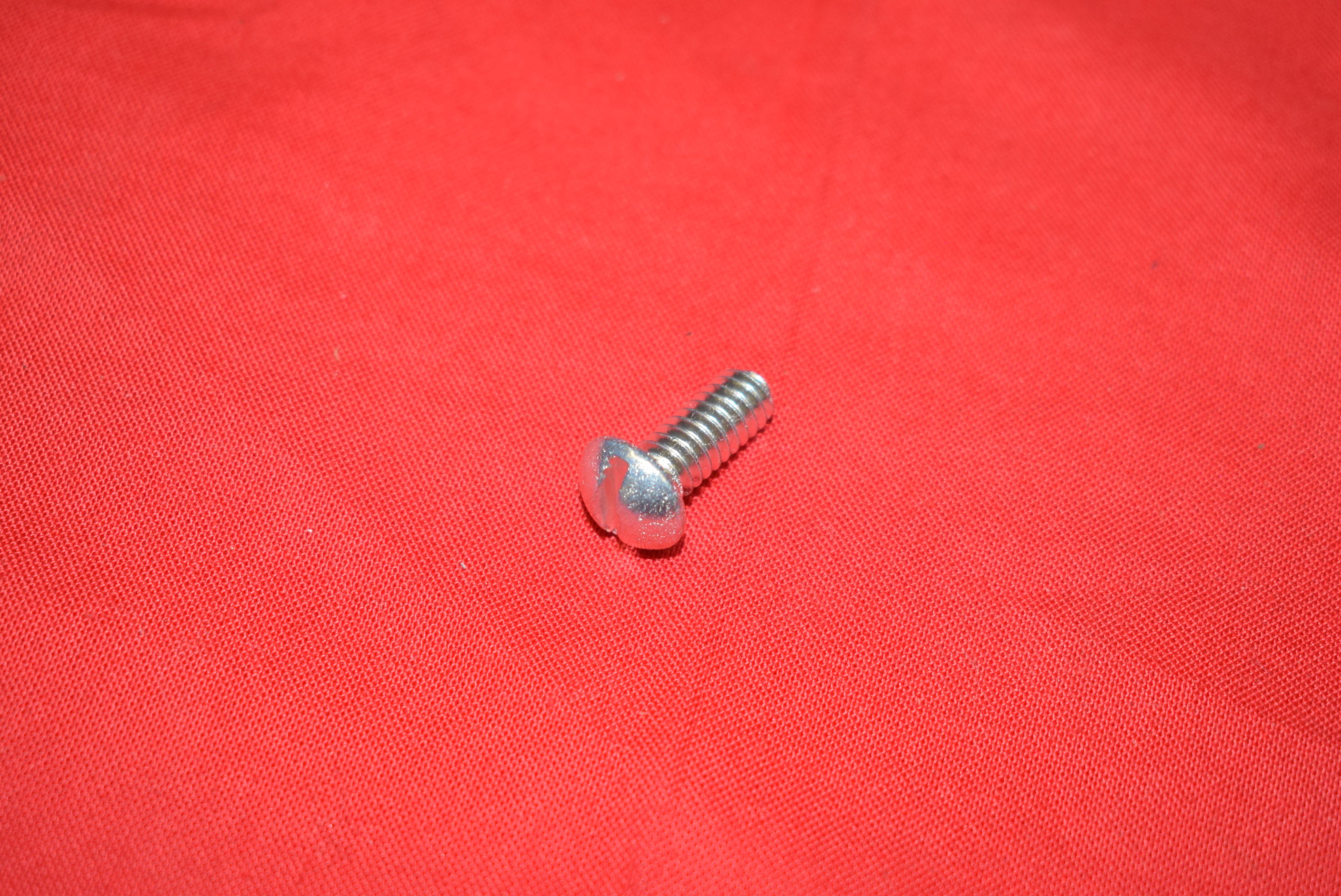 Screw 1/4''-20 X .625''(Round Head) nickel