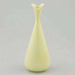Gunnar Nylund (Paranta 1954) Yellow Vase with Wave Relief 17 cm