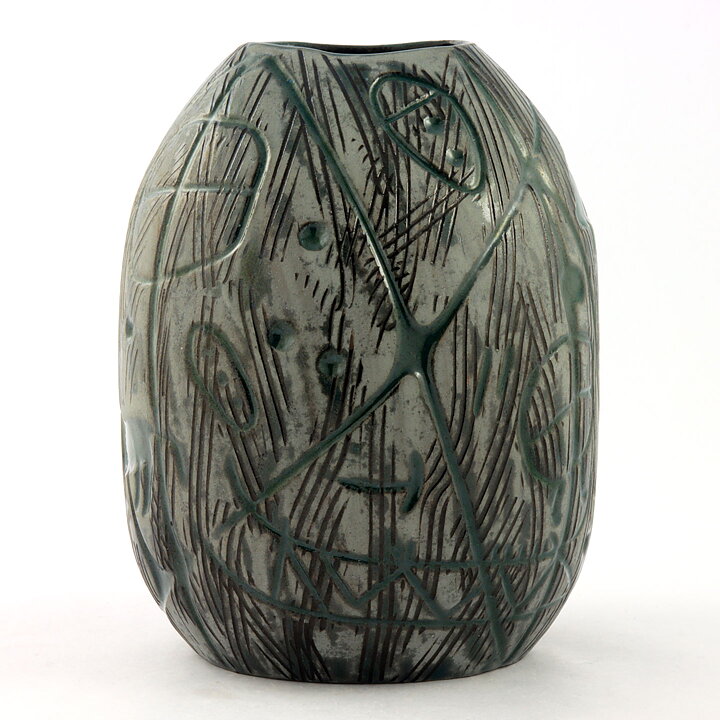 Mari Simmulson (Hedenhös 1957) Swelling Vase with Green Rock Carvings Decor 15 cm