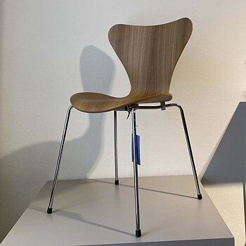 Sjuan 3107 Stol (Fanér alm/Krom) - Designfynd/Skyltex* - Fritz Hansen