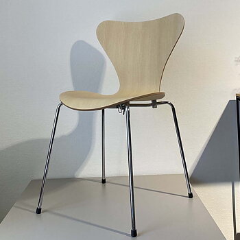 Sjuan 3107 Stol Fanér Ask/Krom - Designfynd/Skyltex* - Fritz Hansen