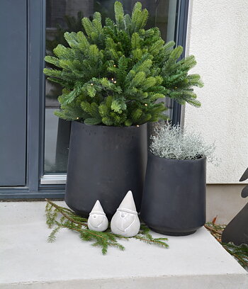 Tomte Aston i betong ljusgrå liten 13 cm