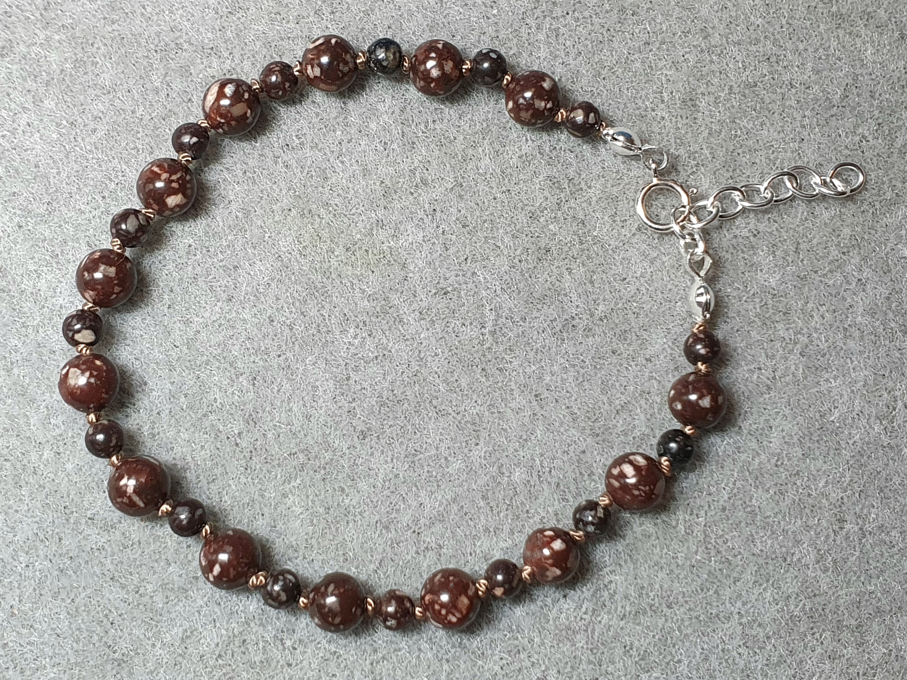 Porphyry bracelet knotted with beads 6mm and 8mm, clasp 925-silver