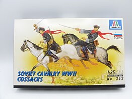 Soviet Cavalry  Cossacks   1:35 Italeri