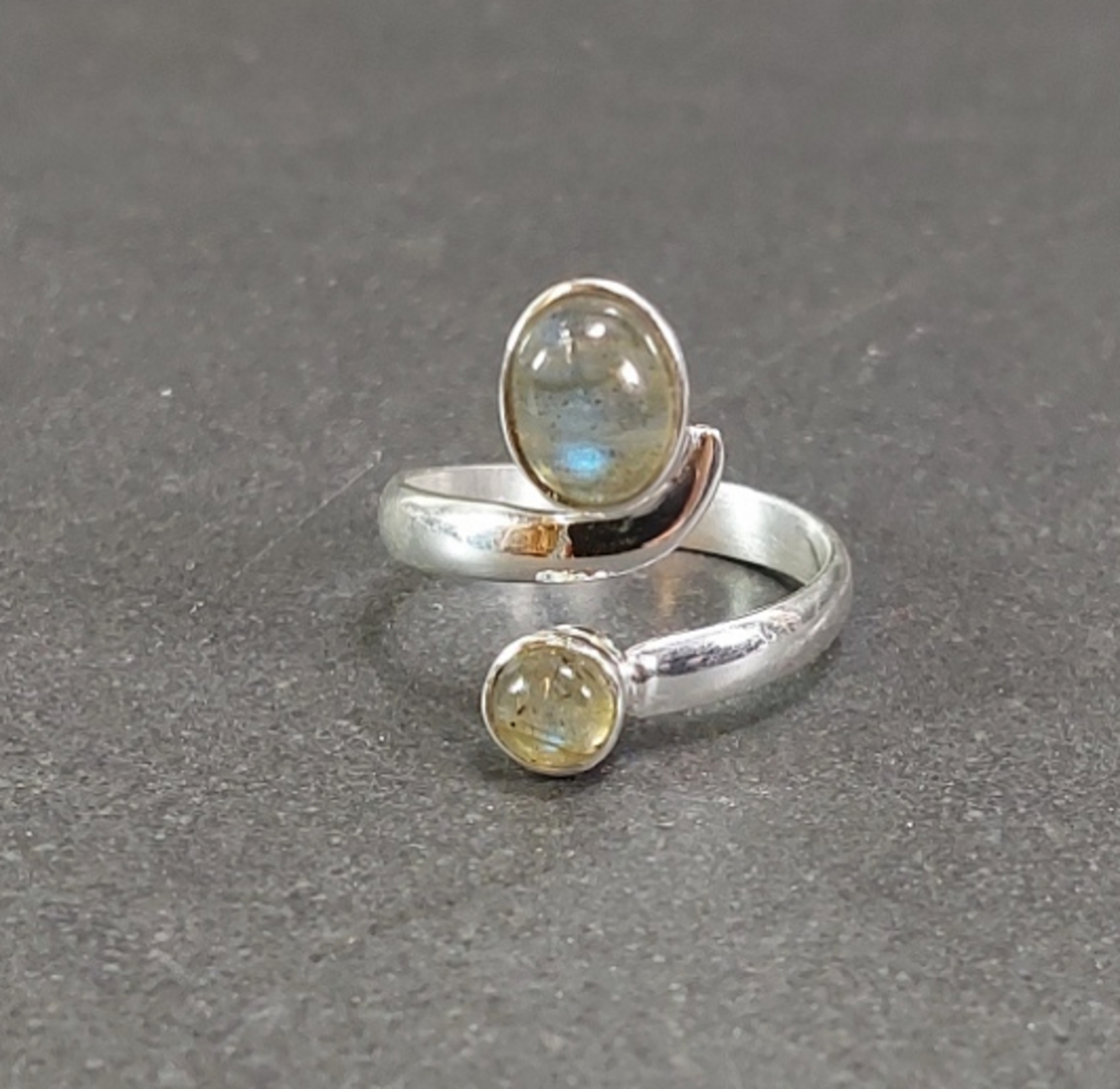 Ställbar Silverring med Stenar - Oval och Rund - 6