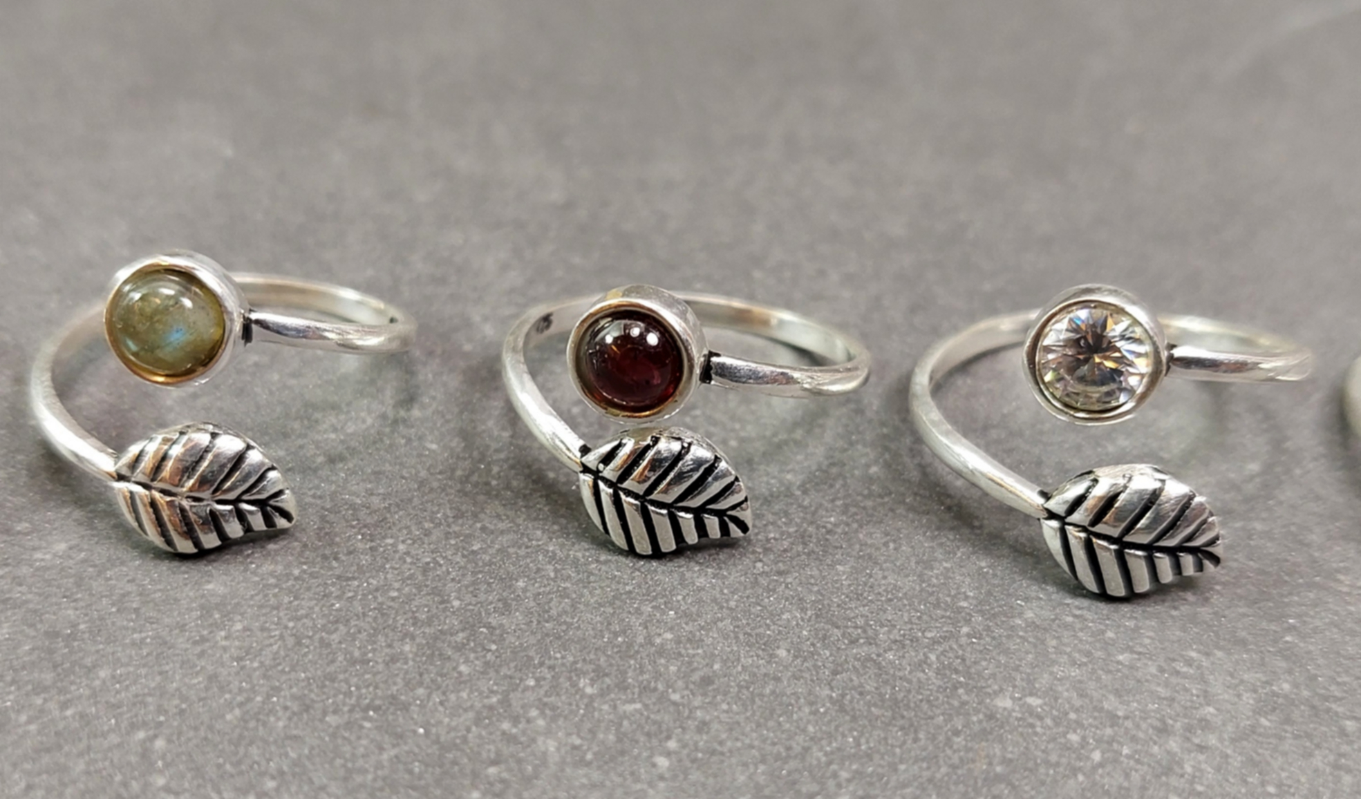 Ställbar Silverring med Sten Cabochon och löv - 3