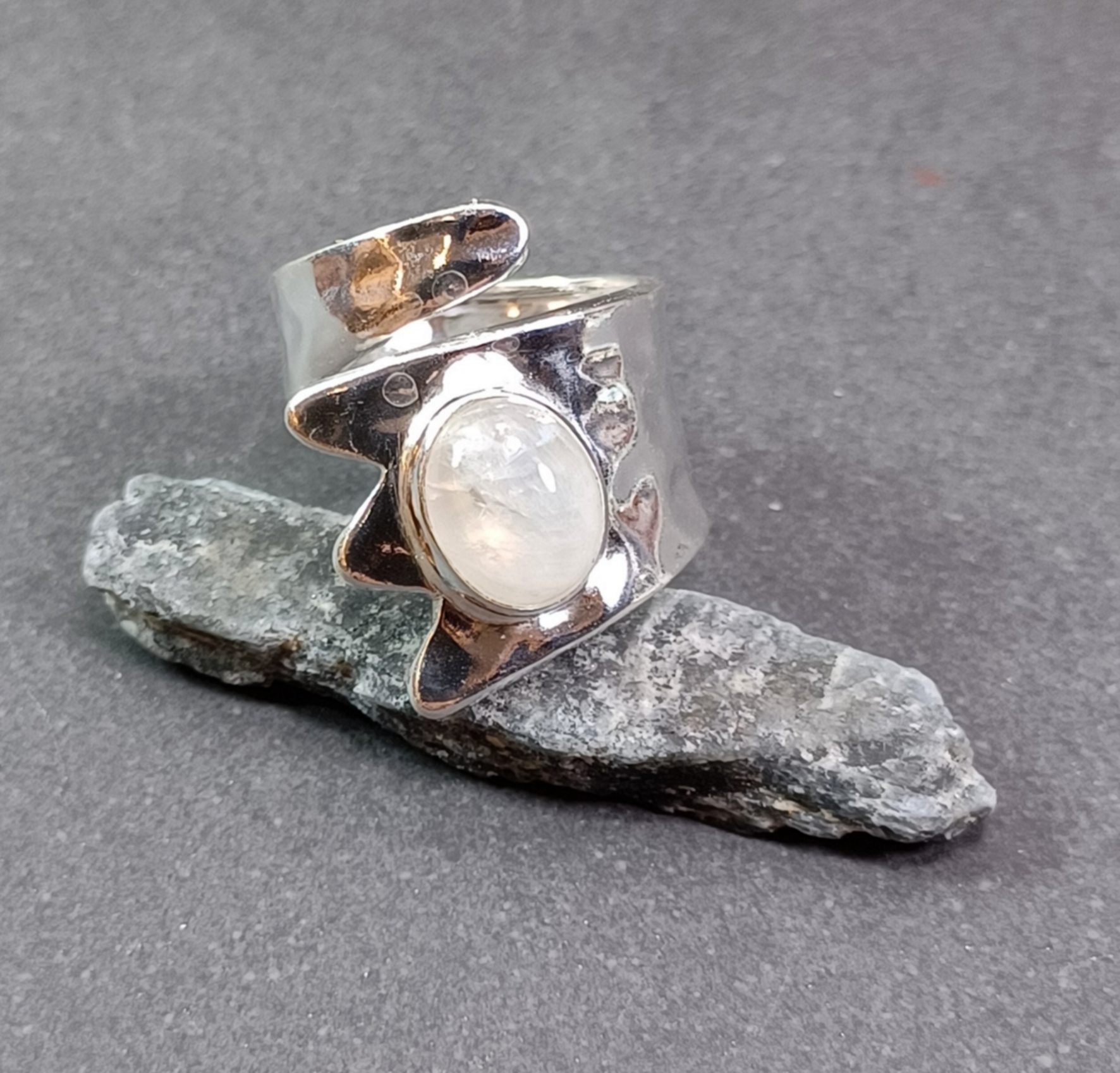 Ställbar Silverring med oval Sten Cabochon. - 5