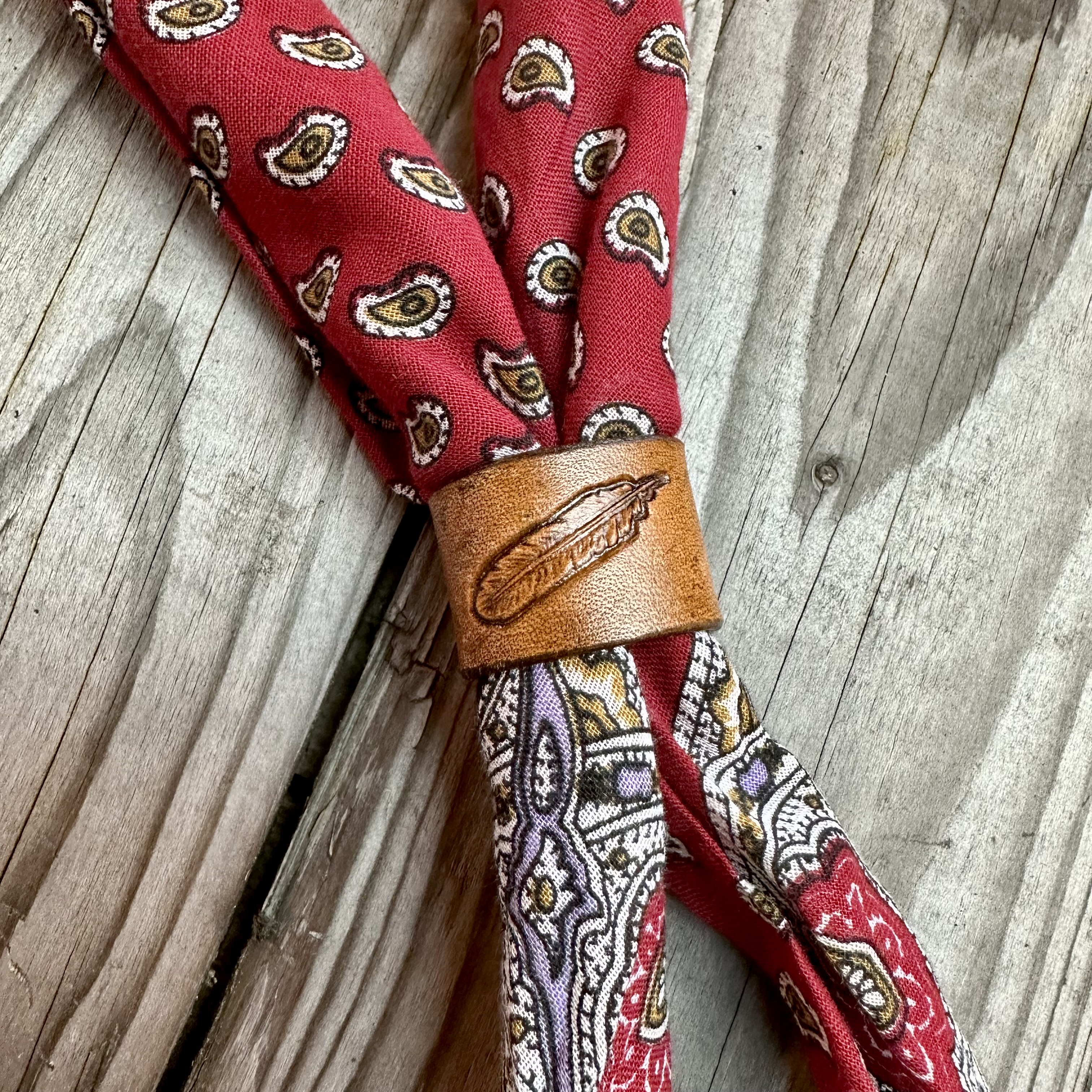 Bandana bolo fjäder