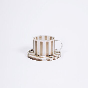 OLSSON & JENSEN Monica Kopp med fat i beige randigt