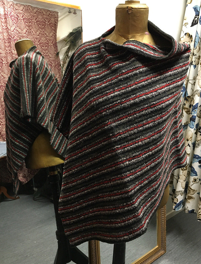 Poncho Randig Ull