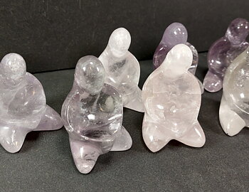 Mediterande Figur i Kristall