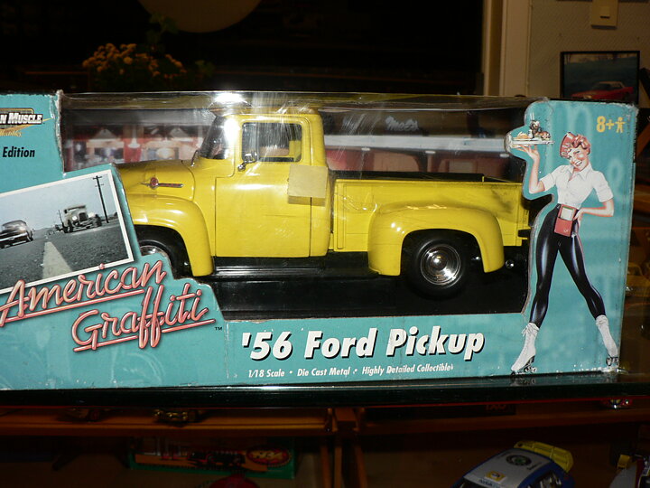 Ford Pickup  1956  1:18 Ertl  American Graffiti