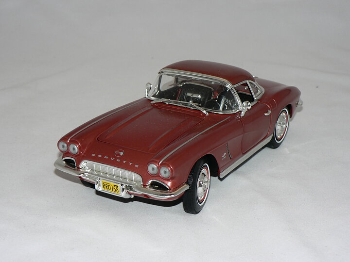 Chevrolet Corvette  1962  1:18  Ertl   American Graffiti
