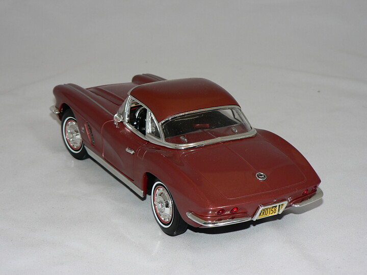 Chevrolet Corvette  1962  1:18  Ertl   American Graffiti