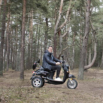 Hvem må køre en gåscooter?