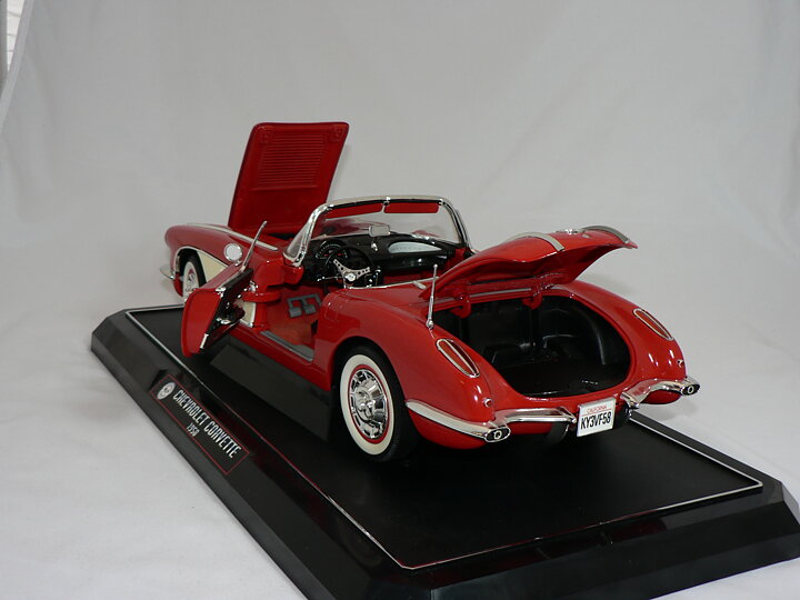 Chevrolet Corvette  -1958  1:12  Solido