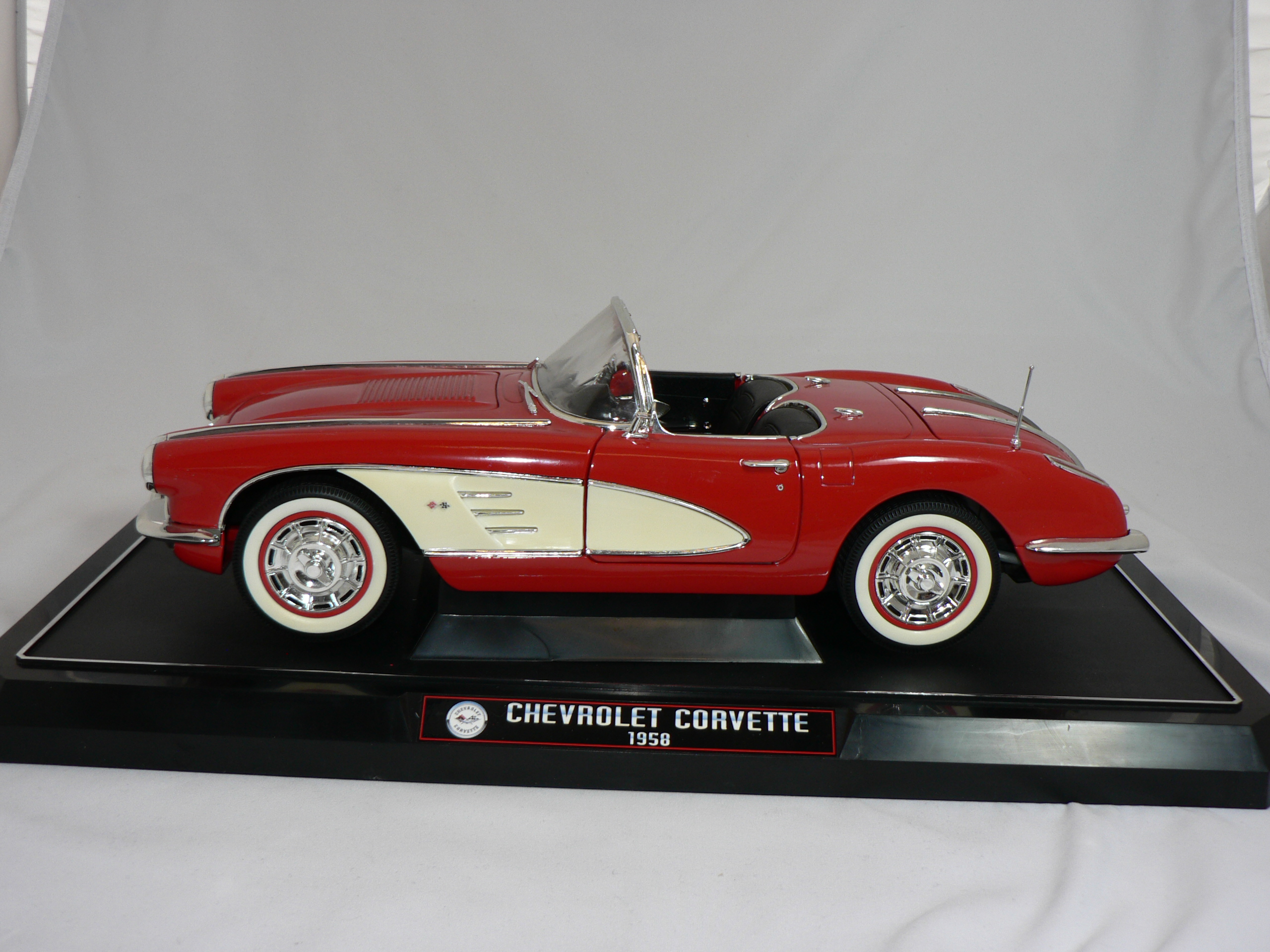 Chevrolet Corvette  -1958  1:12  Solido - 3