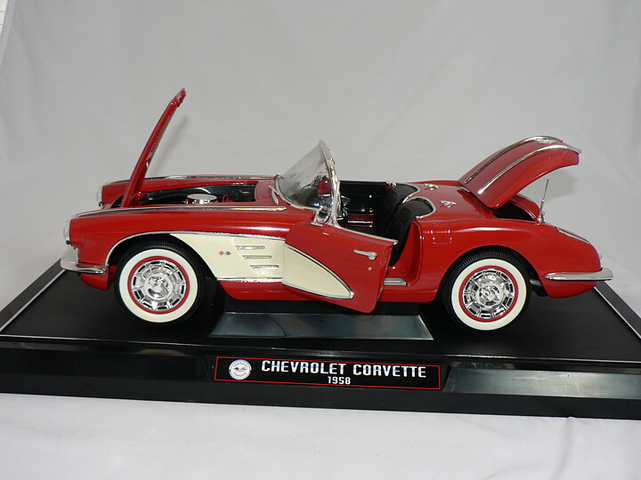 Chevrolet Corvette  -1958  1:12  Solido