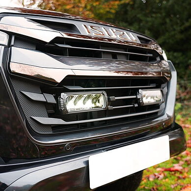 Isuzu D-max 23+ Grille Kit - Triple-R 750