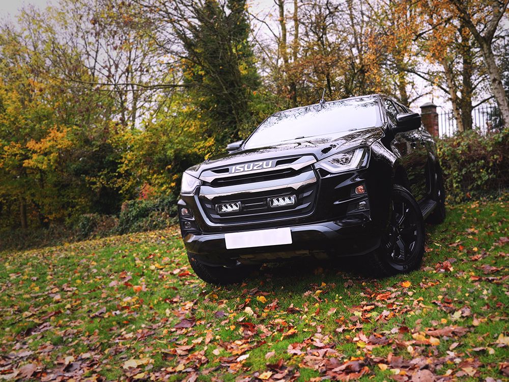 Isuzu D-max 23+ Grille Kit - Triple-R 750 - 5