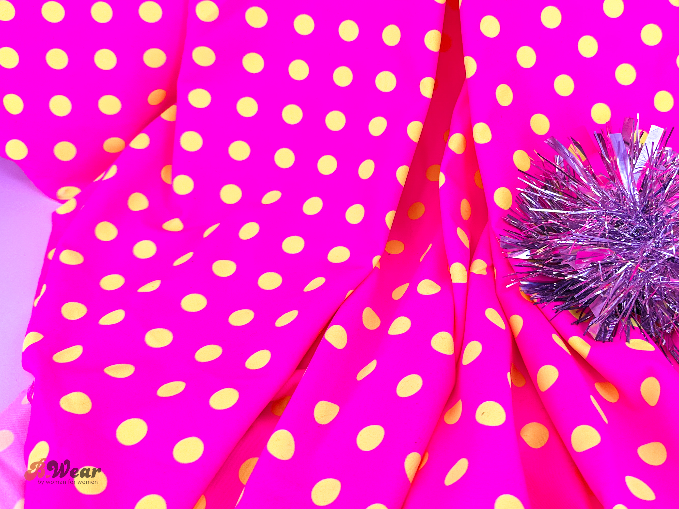 Cerise med gula prickar - badtyg