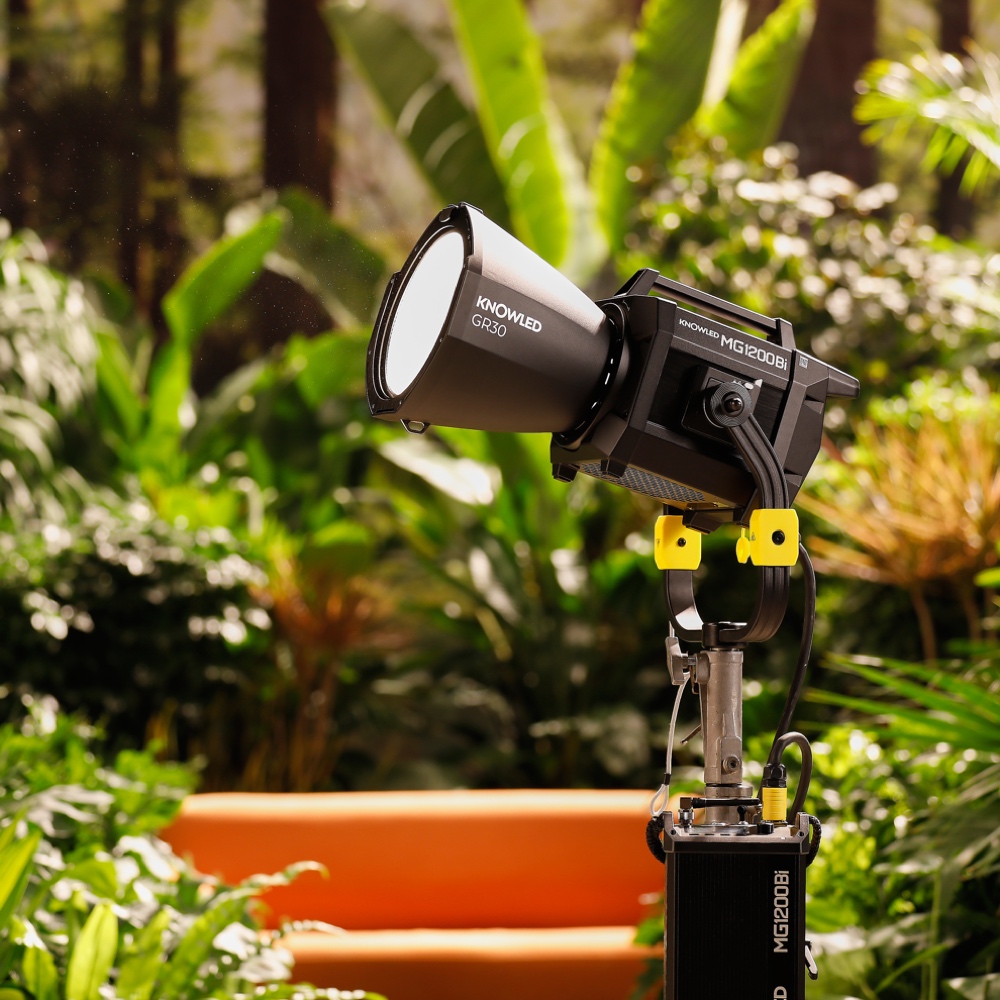 Godox MG1200Bi Bi-color Knowled LED Video Light - 10