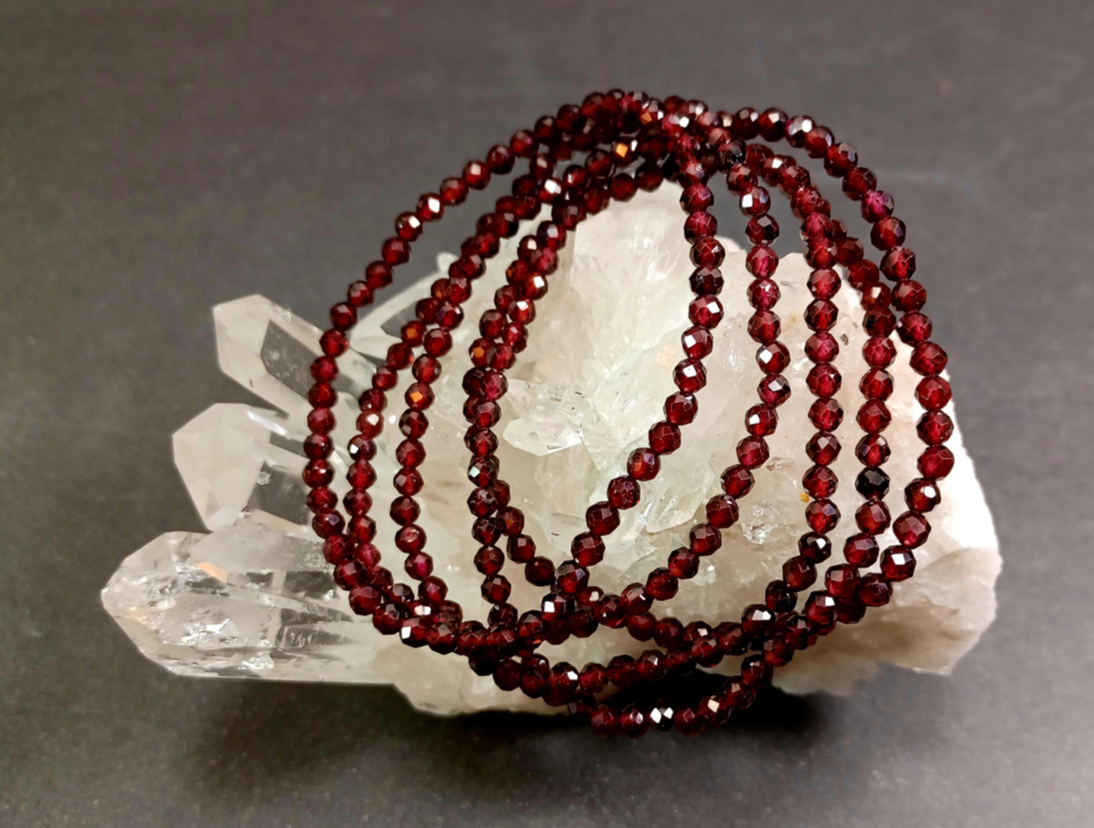 Fasettslipad Granat Armband