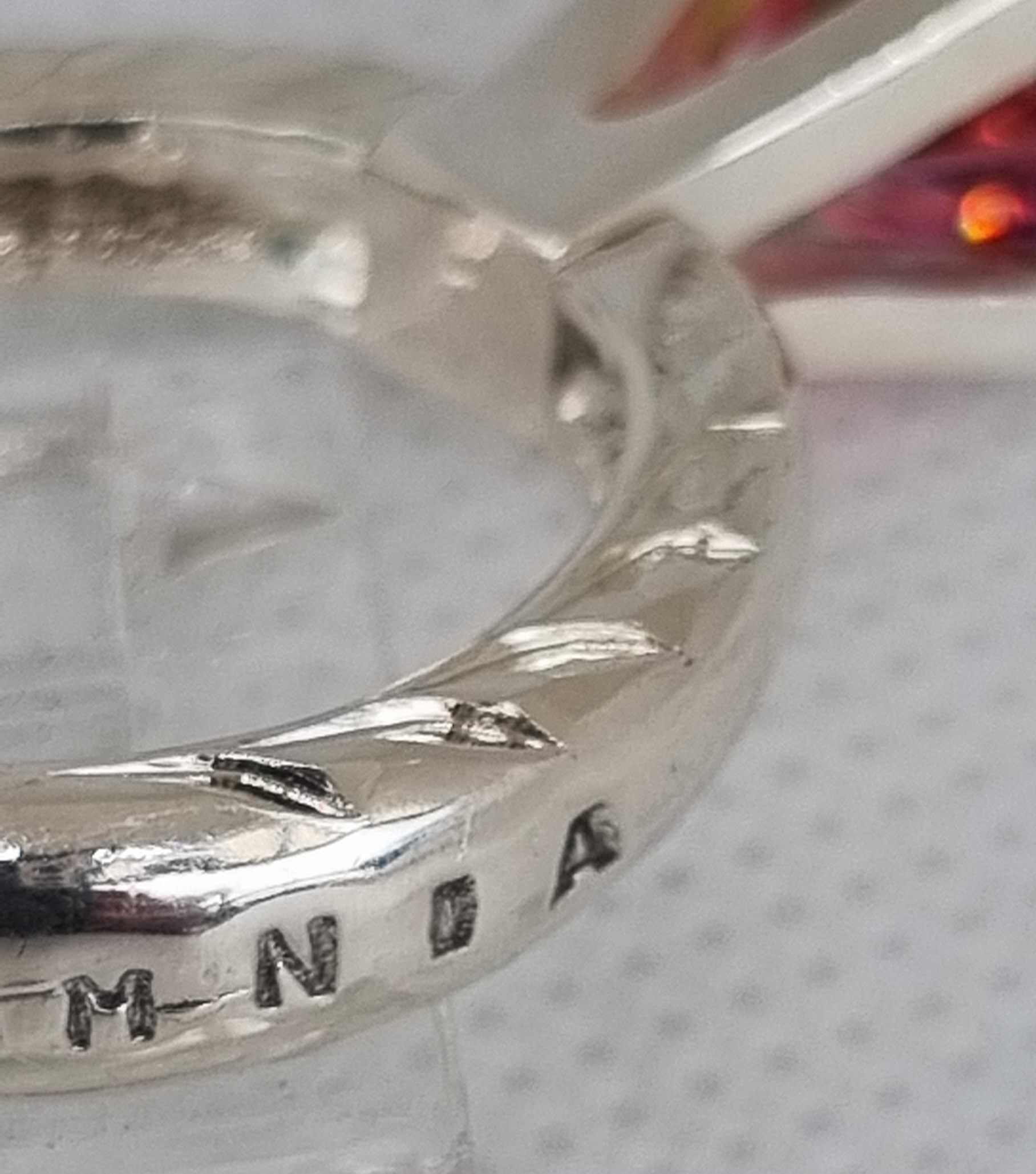 AMOR VINCIT OMNIA röd stl 19 - 4