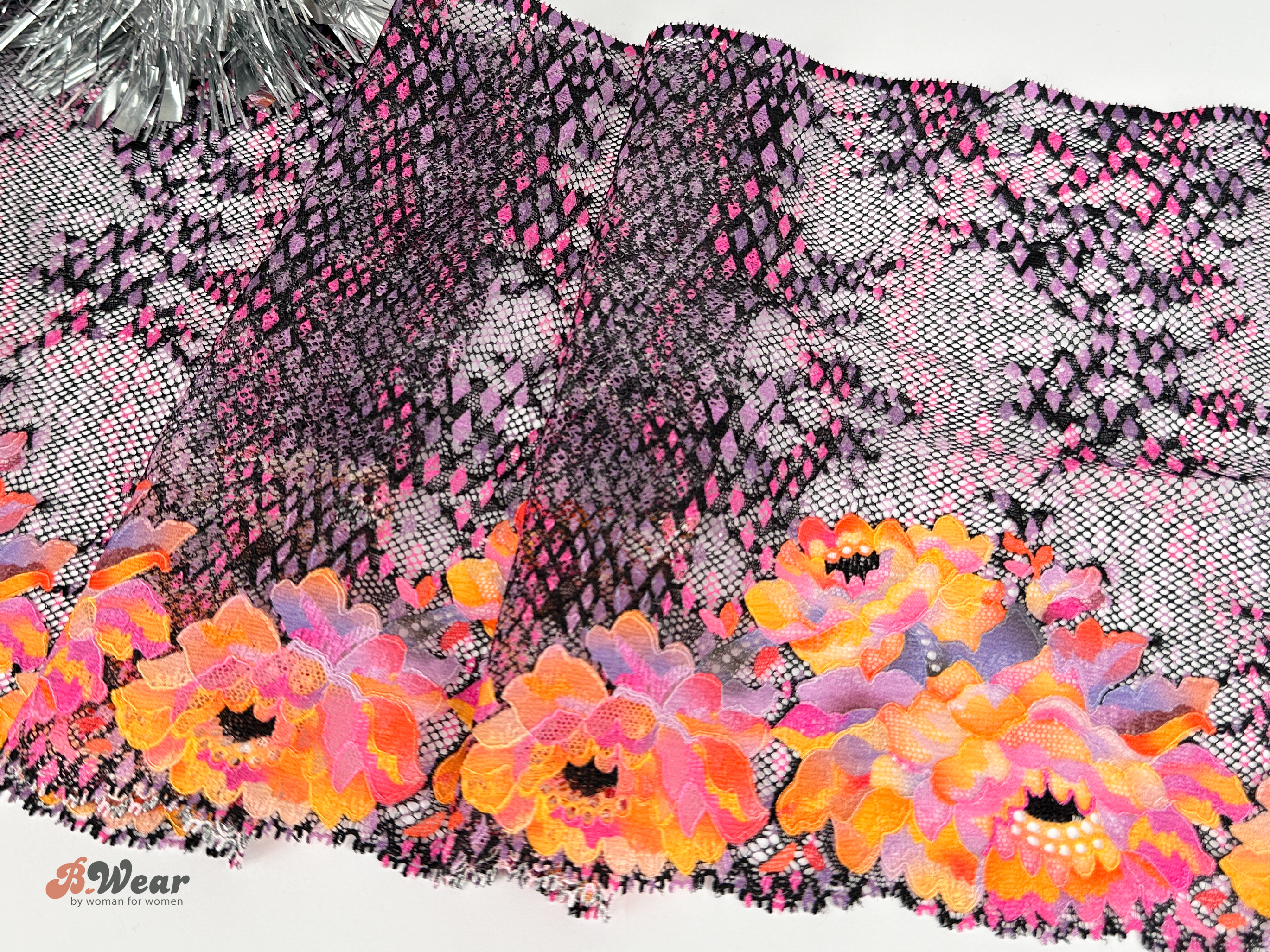 Lilacblack stretch lace with orange-purple flowers - 25 cm - 2