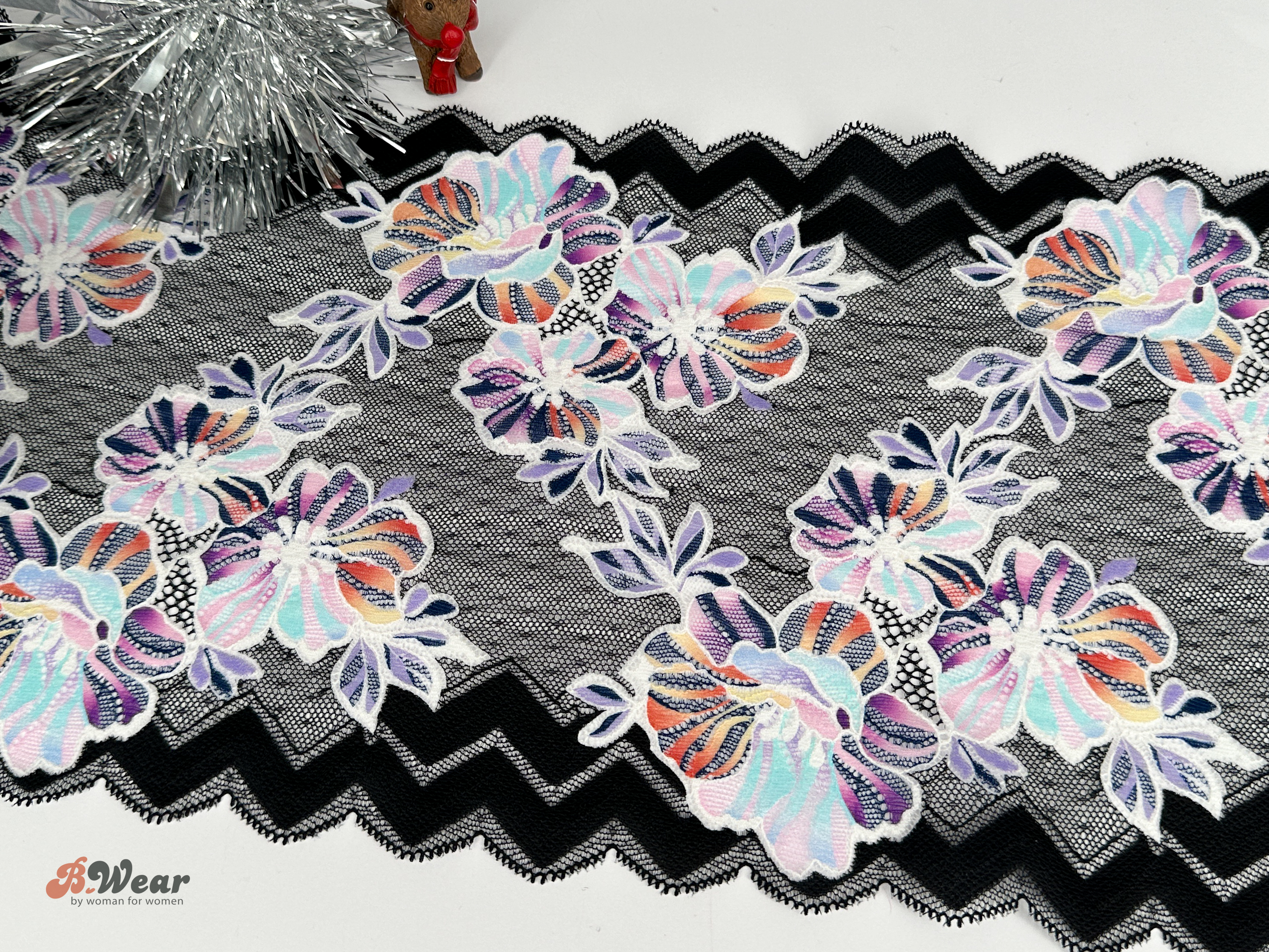 Black stretch lace with cool flowers - 23 cm