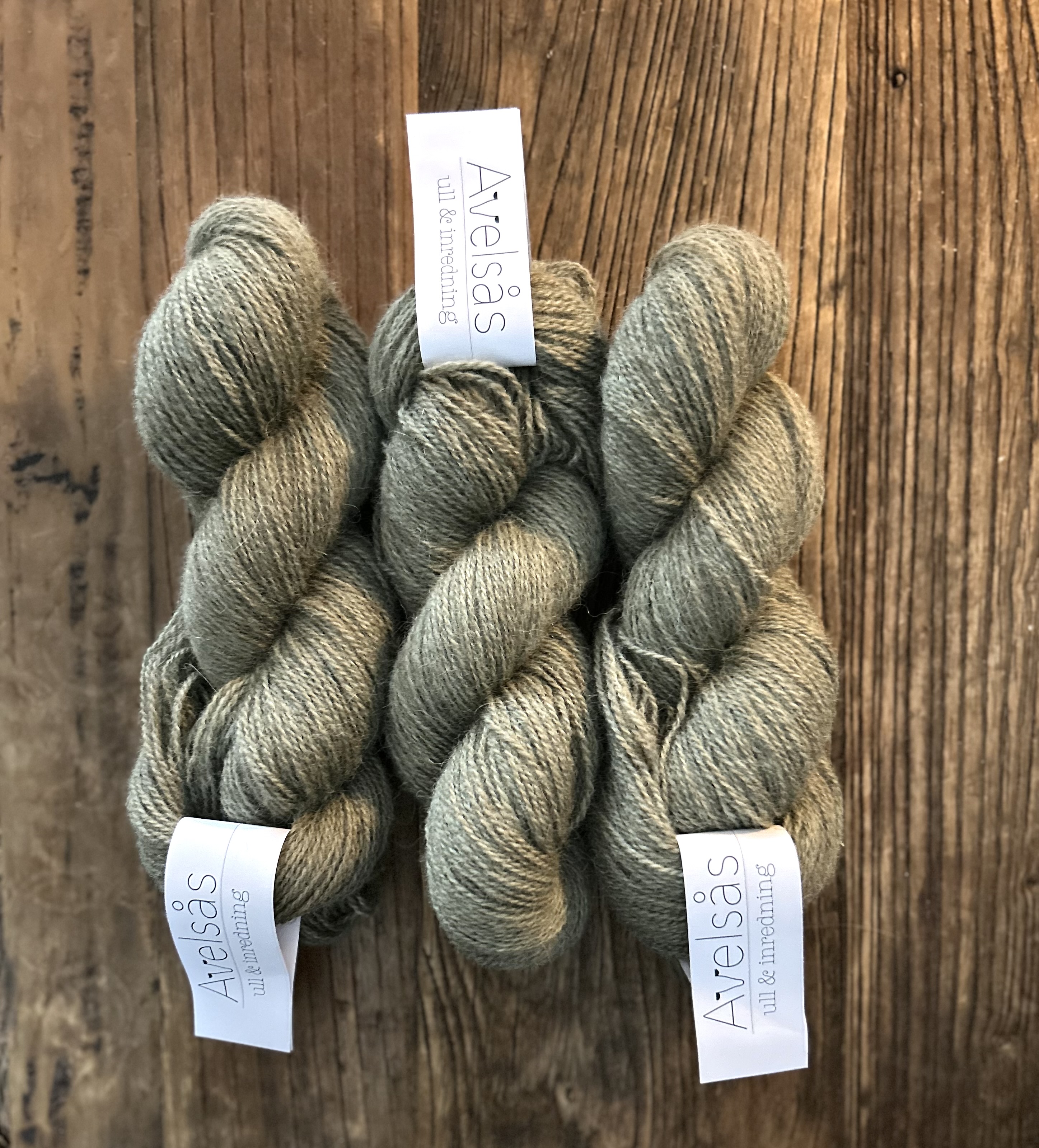 Alpaca yarn 2 strands Mild green