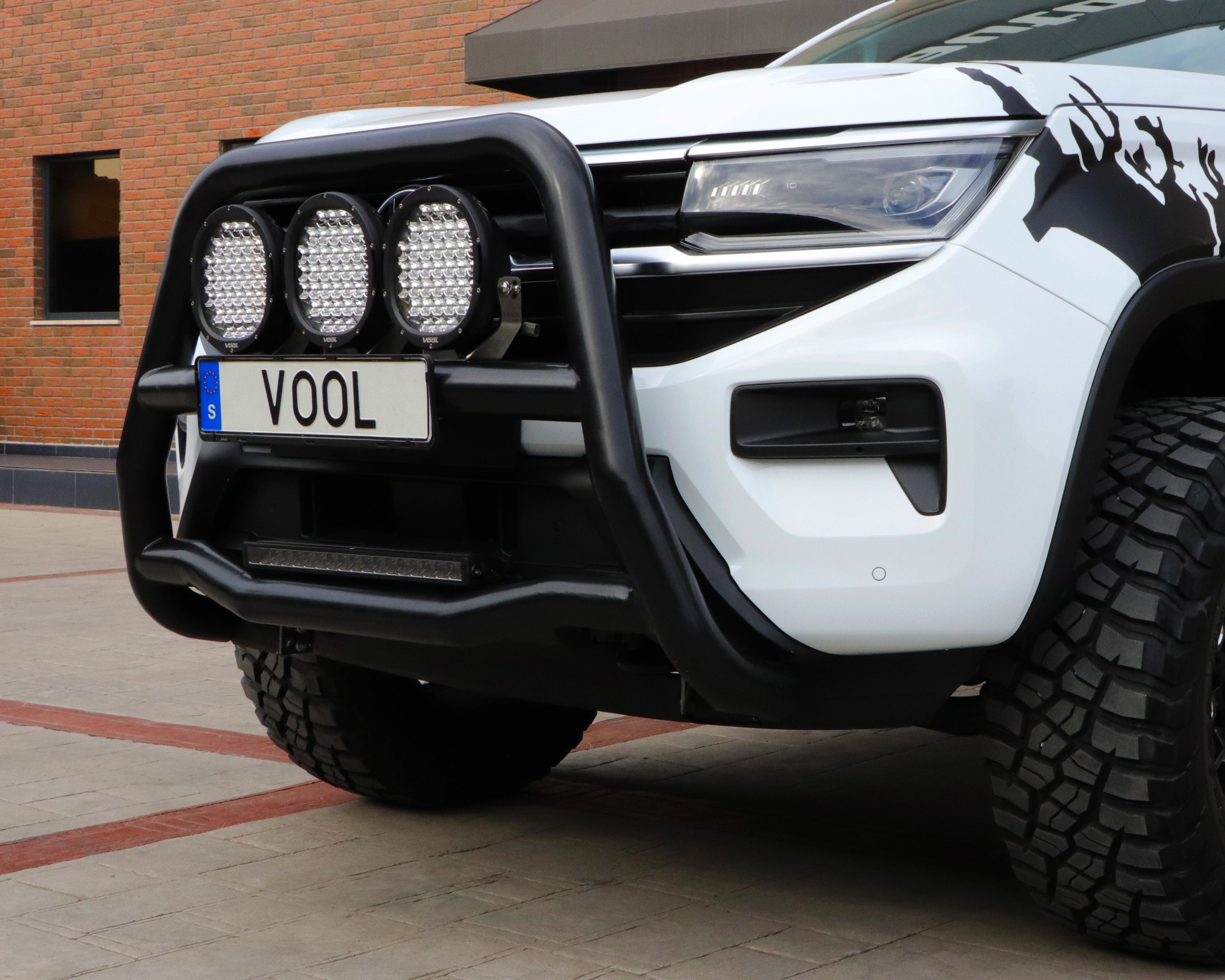 STOR 76MM Frontbøjle [Sort] - VW Amarok 2023- - 4