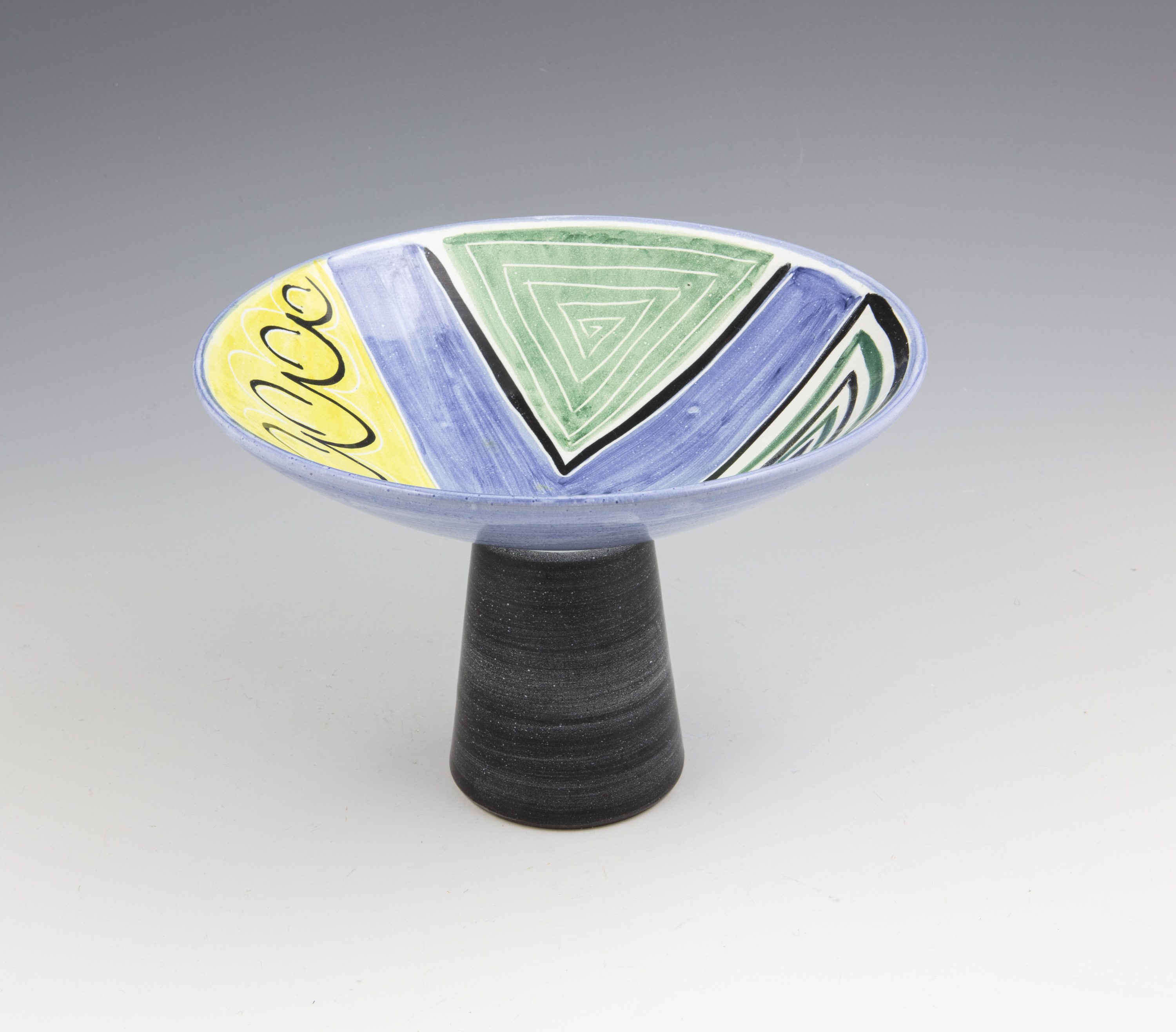 Bowl on foot - 2