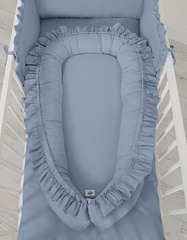 Premium Babynest Cocoon med volanger, Dirty Blue