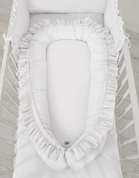 Premium Babynest Cocoon med volanger, Vit