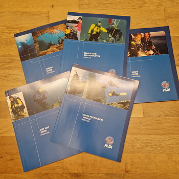 PADI Specialty kurslitteratur 