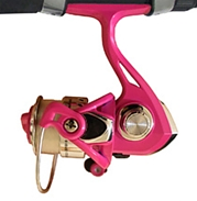 Minirulle i basmodell med 1 st. kullager. Kommer med påspolad lina. Perfekt liten rulle till pimpelfisket!