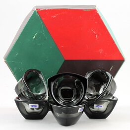 Kaj Franck (Bullseye 1956) Six Triangular Bowls with Box (3)