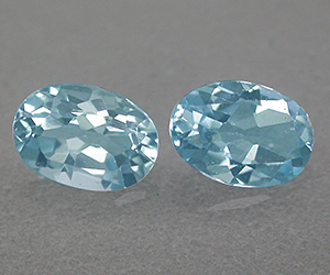 Piedras preciosas de topacio azul cielo natural ovaladas a juego