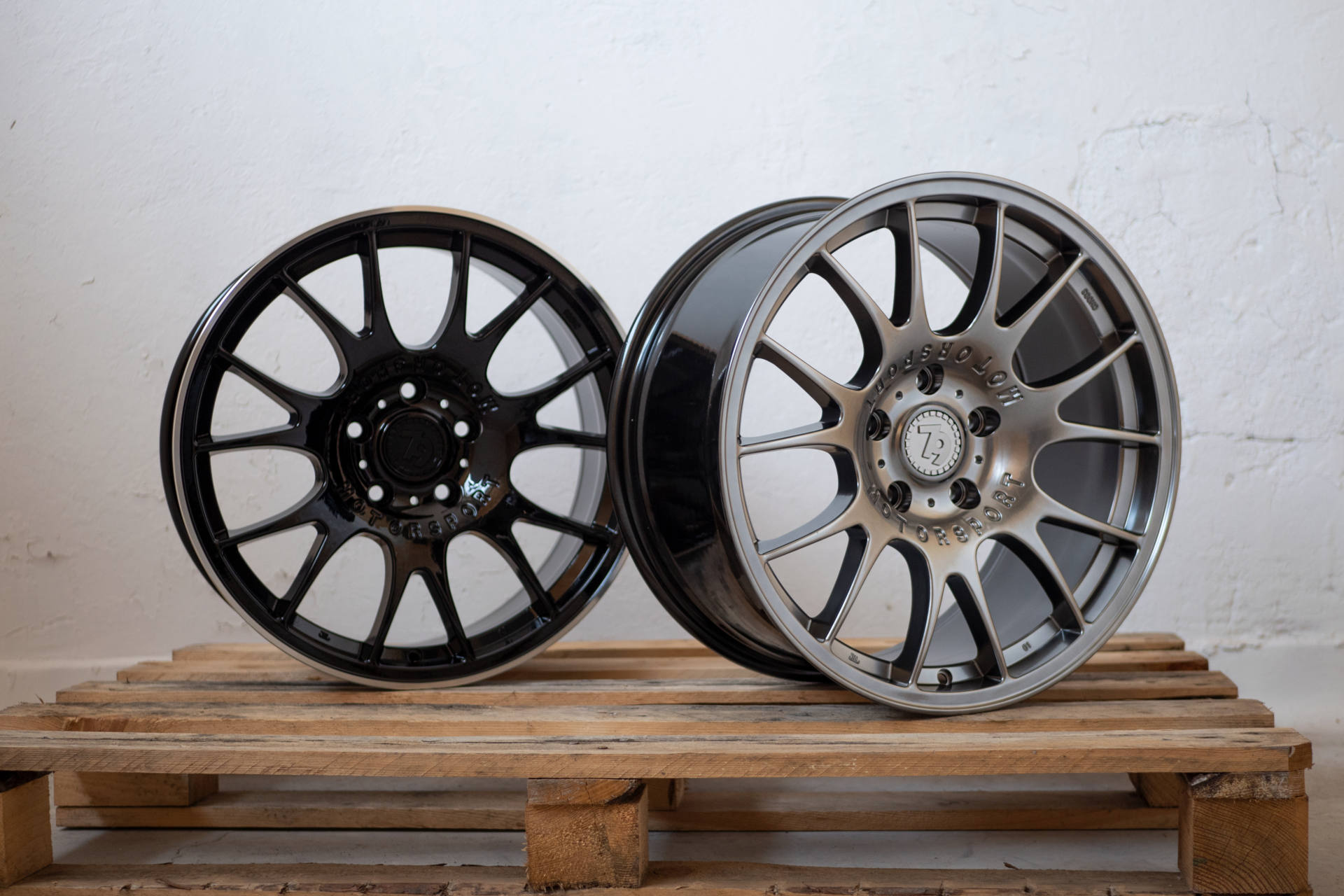 18" CH style Diamond black 5x112 - 3