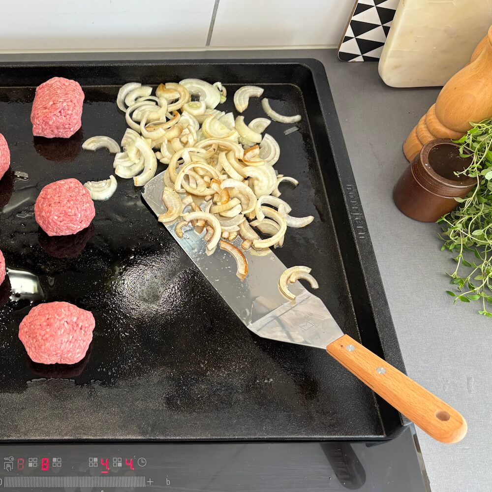 Stegespade i stort format, der passer til det store stegebord eller grillen