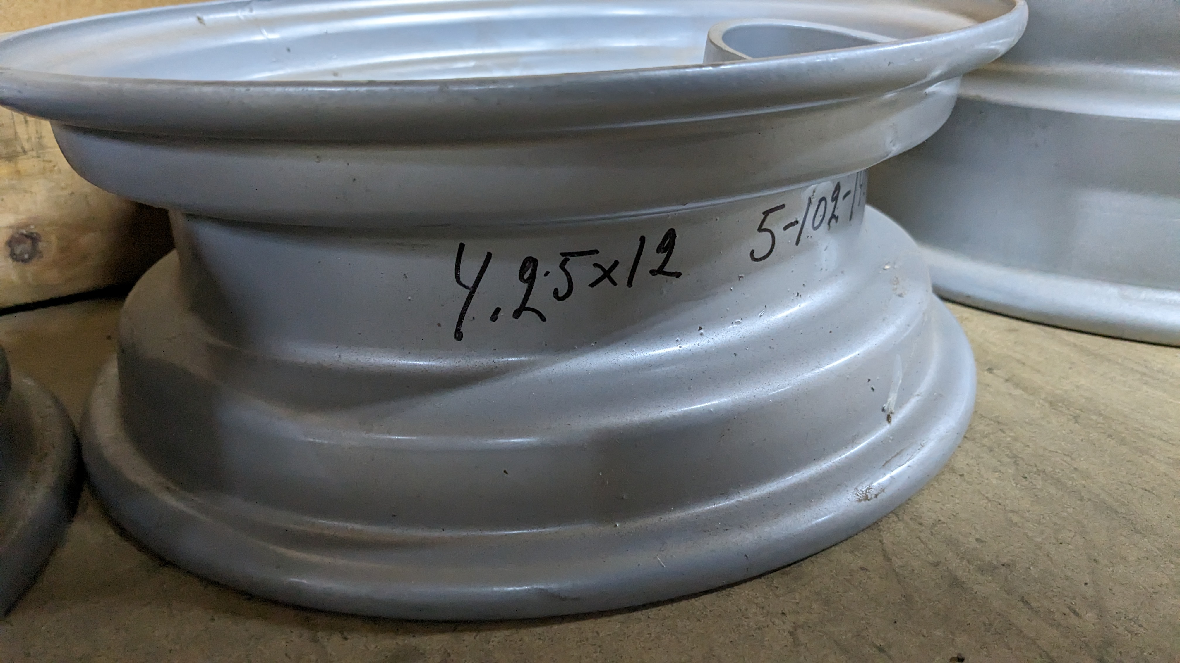 4.25x12 Vagns fälg, 5 bult - 2