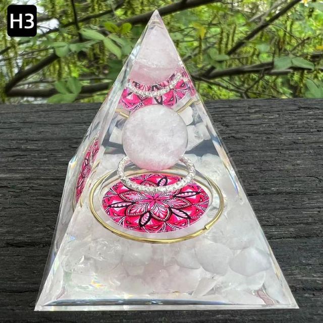 Lotus Orgonit Pyramider med 2 ringar och Klot - 3