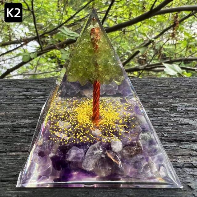 Orgonit Pyramider med  Kristallträd  - 2